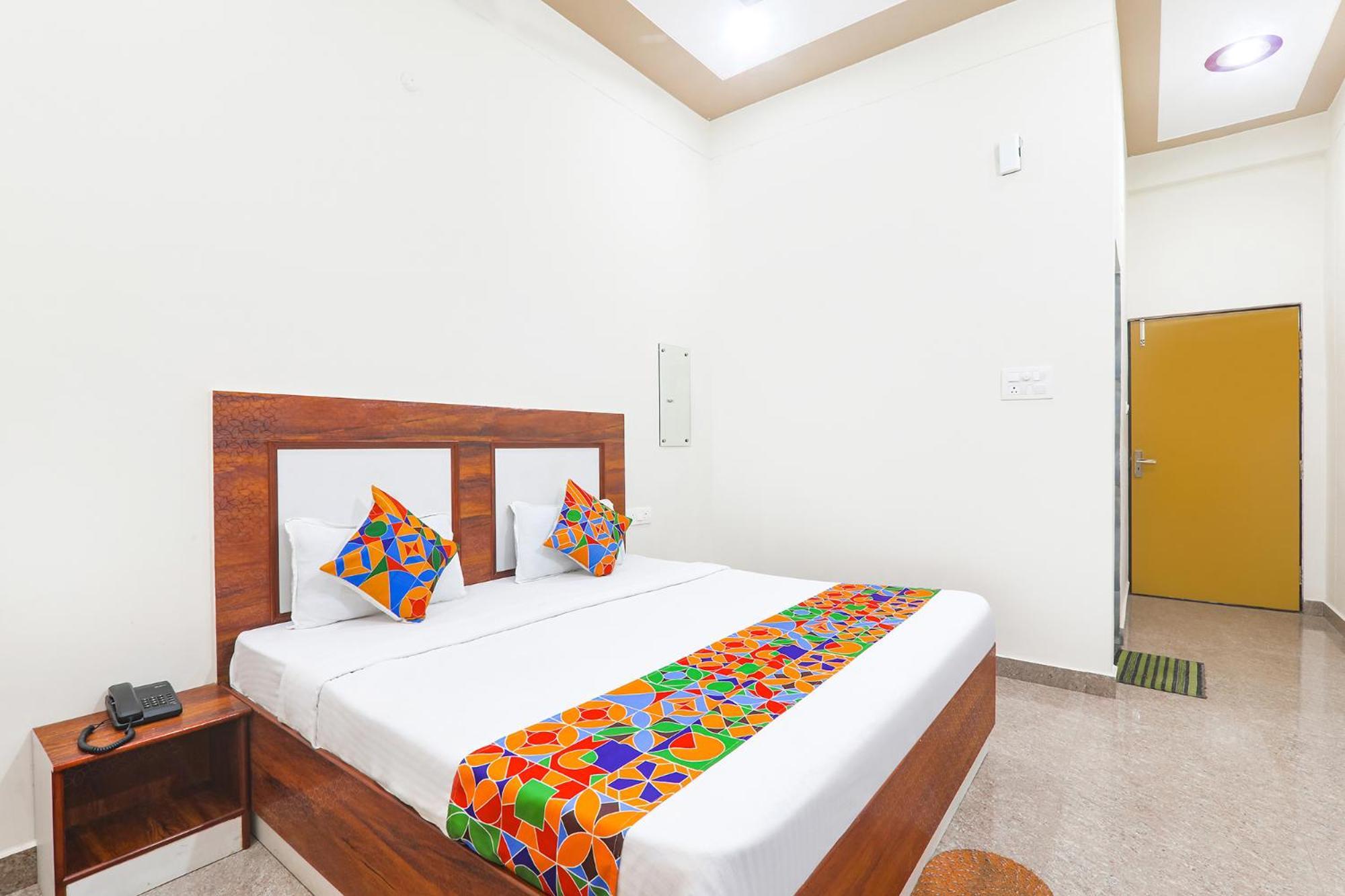 Fabhotel Shree Venkatesh Nileyam Ayodhya Exterior photo